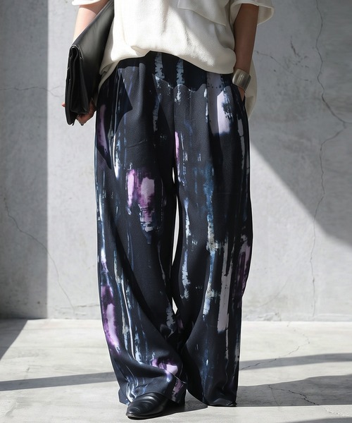 antiqua(アンティカ)の「アート柄 ワイドパンツ(その他パンツ・レディース・ブラック・ONESIZE)」の3枚目の写真