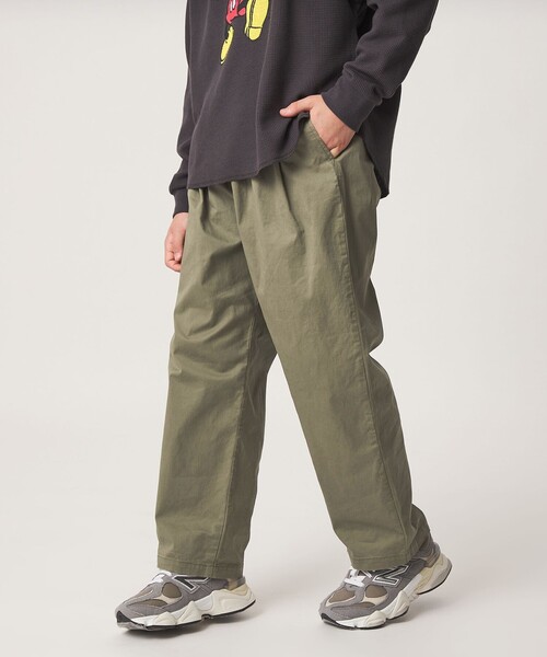 green label relaxing(グリーンレーベルリラクシング)の「ライト ツイル ツータック パンツ / キッズ 140cm-160cm(チノパンツ・キッズ・ネイビー/ベージュ/オリーブ・150cm/160cm/140cm)」の4枚目の写真