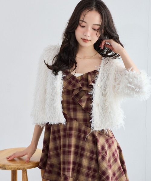 mysty woman(ミスティウーマン)の「フラッフィーVネックカーディガン 1054536(カーディガン/ボレロ・レディース・ベージュ/オフホワイト/ライトグレー/ブラウン・FREE)」の18枚目の写真
