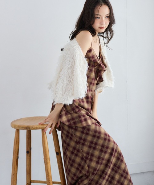 mysty woman(ミスティウーマン)の「フラッフィーVネックカーディガン 1054536(カーディガン/ボレロ・レディース・ベージュ/オフホワイト/ライトグレー/ブラウン・FREE)」の19枚目の写真