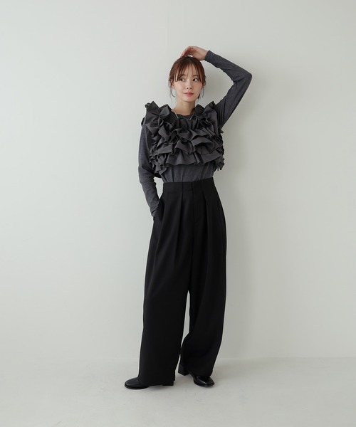 AMUU. PRECIEUSE(アムープレシューズ)の「マルチウェイフリルビスチェプルオーバー(Tシャツ/カットソー・レディース・ブラック/チャコールグレー/アイボリー・FREE)」の11枚目の写真