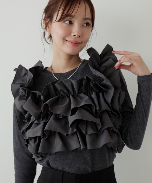 AMUU. PRECIEUSE(アムープレシューズ)の「マルチウェイフリルビスチェプルオーバー(Tシャツ/カットソー・レディース・ブラック/チャコールグレー/アイボリー・FREE)」の13枚目の写真