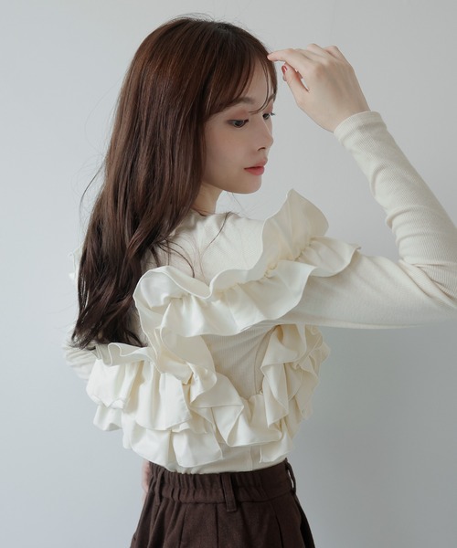 AMUU. PRECIEUSE(アムープレシューズ)の「マルチウェイフリルビスチェプルオーバー(Tシャツ/カットソー・レディース・ブラック/チャコールグレー/アイボリー・FREE)」の18枚目の写真