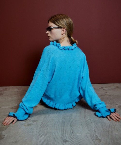 MAISON SPECIAL(メゾンスペシャル)の「V-Neck Frill Cardigan/Vネックフリルカーデ(カーディガン/ボレロ・レディース・ブルー/グレー/ブラック・FREE)」の6枚目の写真