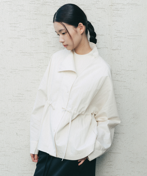 AFTERGLOWOOL(アフターグロウル)の「ハイネックボタンコットンシャツジャケット_Ivory(ナイロンジャケット・レディース・その他・FREE)」の3枚目の写真