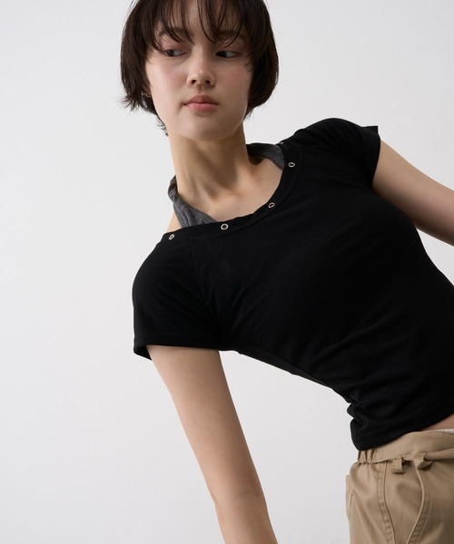 NUJOH(ヌゾ)の「Halter Neck Layered Tee / ホルターネックレイヤードT(Tシャツ/カットソー・レディース・ブラック/グレー/ブルー・FREE)」の7枚目の写真