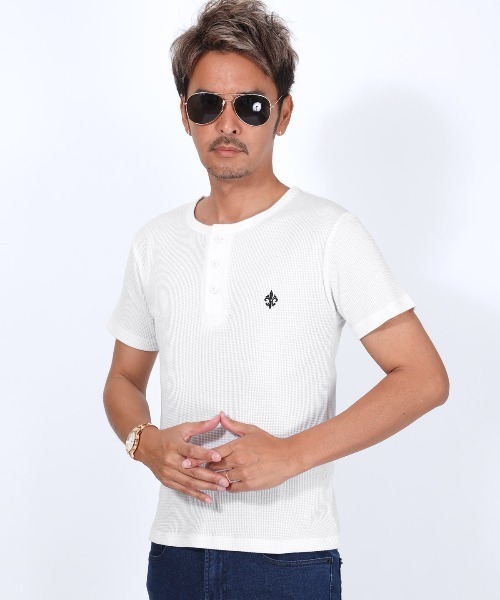 LUXSTYLE（ラグスタイル）の「ワッフル刺繍ヘンリーネックTシャツ（Tシャツ/カットソー・メンズ・ブラック/ホワイト・L/M）」の5枚目の写真