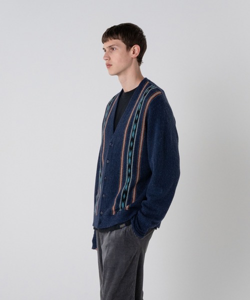 PENDLETON(ペンドルトン)の「アルパカ混 ネイティブストライプカーディガン(カーディガン/ボレロ・メンズ・ネイビー/ブラウン系その他/Cobalt・LARGE/SMALL/MEDIUM)」の18枚目の写真