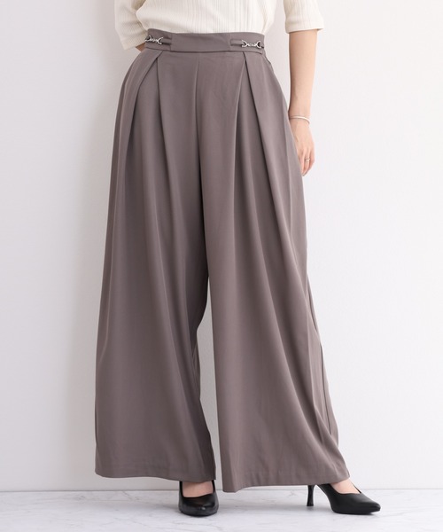 laulea(ラウレア)の「laulea ビット付タックワイドパンツ(スラックス・レディース・グレー/ダークグレー/ブラウン/ブラック・M)」の3枚目の写真
