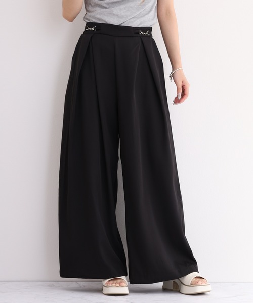 laulea(ラウレア)の「laulea ビット付タックワイドパンツ(スラックス・レディース・グレー/ダークグレー/ブラウン/ブラック・M)」の2枚目の写真