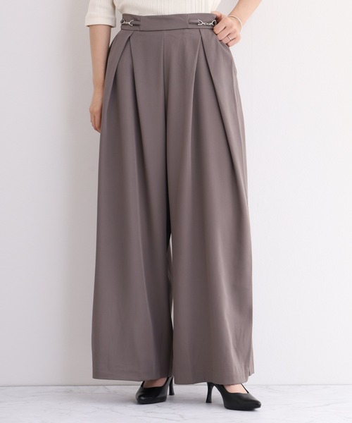 laulea(ラウレア)の「laulea ビット付タックワイドパンツ(スラックス・レディース・グレー/ダークグレー/ブラウン/ブラック・M)」の9枚目の写真