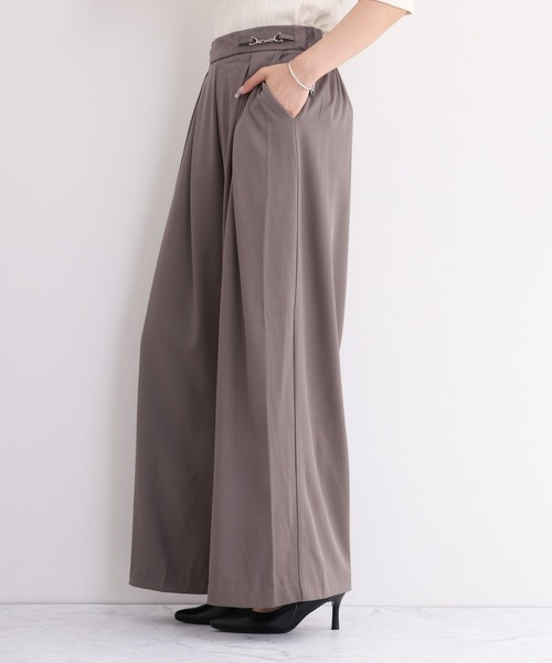 laulea(ラウレア)の「laulea ビット付タックワイドパンツ(スラックス・レディース・グレー/ダークグレー/ブラウン/ブラック・M)」の10枚目の写真