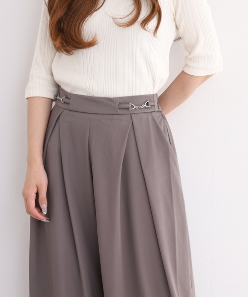 laulea(ラウレア)の「laulea ビット付タックワイドパンツ(スラックス・レディース・グレー/ダークグレー/ブラウン/ブラック・M)」の11枚目の写真