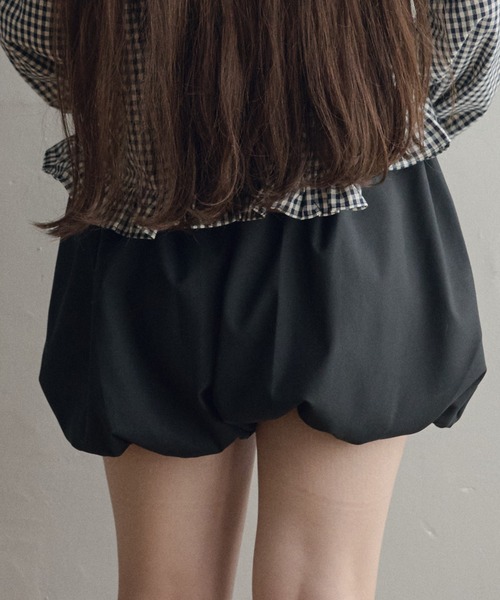 LiLIN(リリン)の「ギャザーバルーンショートパンツ / gather balloon shorts(その他パンツ・レディース・ホワイト/ブラック・FREE)」の6枚目の写真