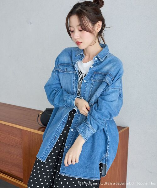 le.coeur blanc(ルクールブラン)の「Healthy denim Almond(シャツ/ブラウス・レディース・ブルー・38)」の4枚目の写真