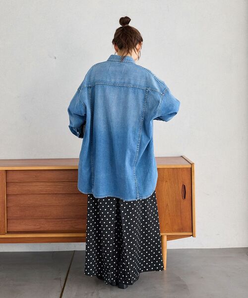 le.coeur blanc(ルクールブラン)の「Healthy denim Almond(シャツ/ブラウス・レディース・ブルー・38)」の15枚目の写真