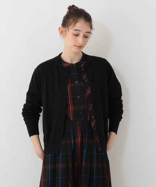 Afternoon Tea(アフタヌーンティー)の「くるみボタンカーディガン/Afternoon Tea Original Tartans(カーディガン/ボレロ・レディース・ブラック/グレー/ネイビー・MEDIUM)」の2枚目の写真