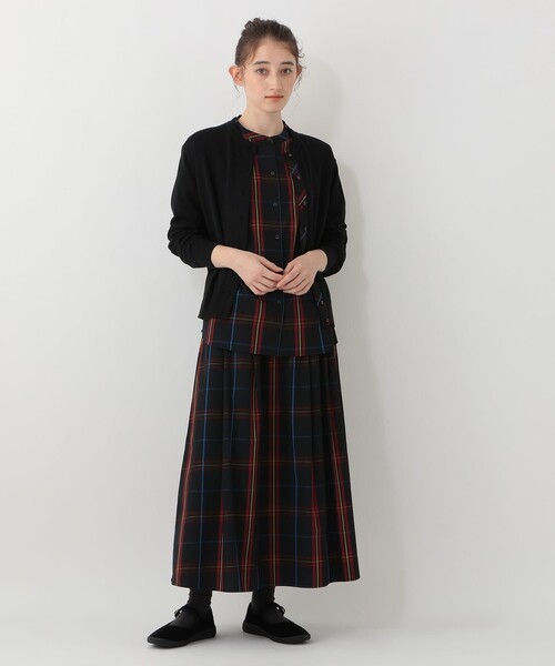 Afternoon Tea(アフタヌーンティー)の「くるみボタンカーディガン/Afternoon Tea Original Tartans(カーディガン/ボレロ・レディース・ブラック/グレー/ネイビー・MEDIUM)」の6枚目の写真