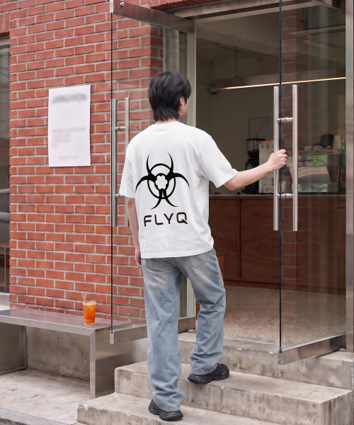 FLYQ(フライク)の「FLYQ ハザードプリント半袖Tシャツ / ホワイト(Tシャツ/カットソー・レディース・その他・LARGE/MEDIUM)」の5枚目の写真