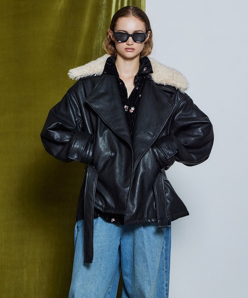 MAISON SPECIAL(メゾンスペシャル)の「【26WINTER PRE-ORDER】Fake Leather Short Trench Coat/フェイクレザーショートトレンチ(その他アウター・レディース・ブラック/ブラウン・FREE)」の1枚目の写真