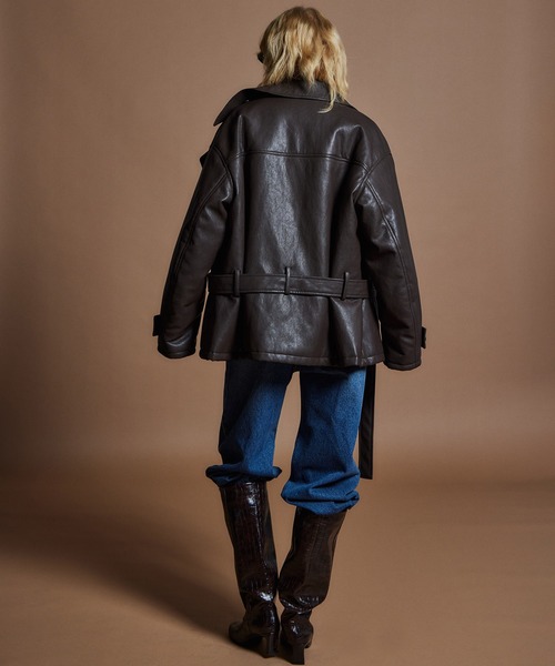 MAISON SPECIAL(メゾンスペシャル)の「【26WINTER PRE-ORDER】Fake Leather Short Trench Coat/フェイクレザーショートトレンチ(その他アウター・レディース・ブラック/ブラウン・FREE)」の16枚目の写真