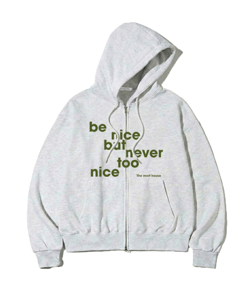 THEMORFHOUSE（ザモーフハウス）の「be nice プリント 2WAY ジップアップパーカー ホワイトメランジ（パーカー・レディース・その他・M1/L2/M2/L1）」の2枚目の写真