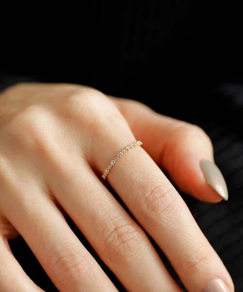SIENA ROSE（シエナロゼ）の「ハーフエタニティリング[0.01ct]（リング・レディース・イエローゴールド・9号/11号/7号/13号）」の5枚目の写真