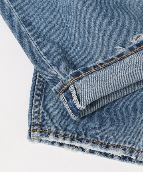 AZUL by moussy（アズールバイマウジー）の「アンクルテーパードデニム（デニムパンツ・レディース・ライトブルー・24inch/25inch/27inch/26inch）」の5枚目の写真