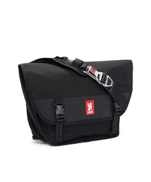 ［ CHROME / クローム ］MINI METRO MESSENGER BAG BLCK_BLACK / ミニ メトロ メッセンジャーバッグ ブラック 防水 20.5L PC収納 A4収納
