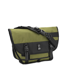 ［ CHROME / クローム ］MINI METRO MESSENGER BAG BLCK_BLACK / ミニ メトロ メッセンジャーバッグ ブラック 防水 20.5L PC収納 A4収納