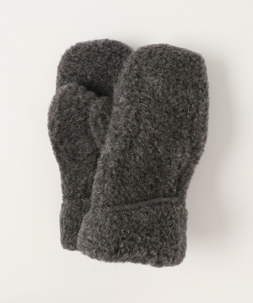 SLOBE IENA（スローブイエナ）の「COLD BREAKER フリースグローブ（手袋・レディース・チャコールグレー/ブラック/ベージュ/グレー/アイボリー・FREE）」の3枚目の写真