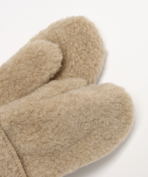 SLOBE IENA（スローブイエナ）の「COLD BREAKER フリースグローブ（手袋・レディース・チャコールグレー/ブラック/ベージュ/グレー/アイボリー・FREE）」の8枚目の写真