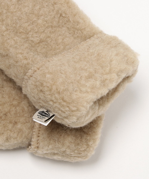 SLOBE IENA（スローブイエナ）の「COLD BREAKER フリースグローブ（手袋・レディース・チャコールグレー/ブラック/ベージュ/グレー/アイボリー・FREE）」の6枚目の写真