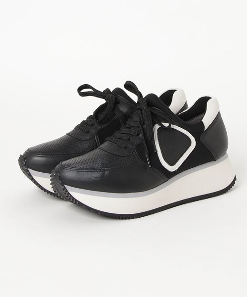 あしながおじさん（アシナガオジサン）の「〈あしながおじさん〉　厚底ワッペンスニーカー（スニーカー・レディース・ブラック/ホワイト/ベージュ・24.5cm/22.5cm/23.5cm/24.0cm/23.0cm）」の7枚目の写真