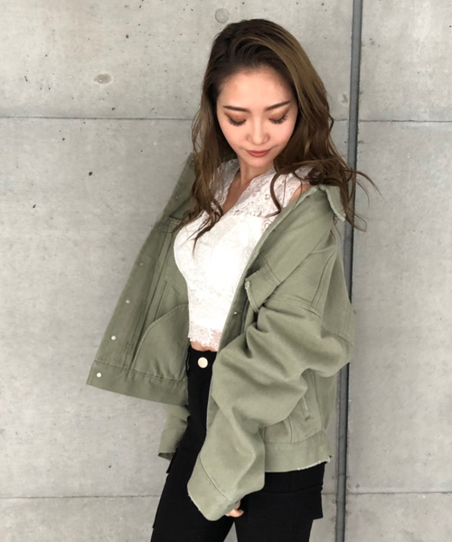 ENVYM（アンビー）の「ルーズカラーＪＫ（その他アウター・レディース・ブラック/ベージュ/グレー/カーキ/ブルー・FREE）」の4枚目の写真