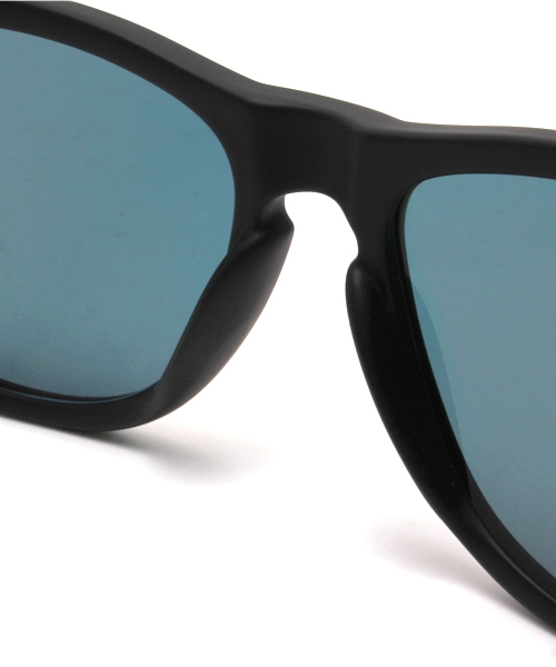 BEAMS（ビームス）の「OAKLEY / Frogskins Soft Touch Collection（サングラス・メンズ・シルバー/レッド/グリーン・ONE SIZE）」の11枚目の写真