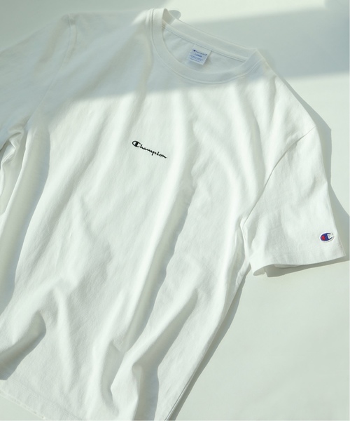 Champion（チャンピオン）の「Champion×EDIFICE / チャンピオン別注 SMALL LOGO TEE（Tシャツ/カットソー・メンズ・ブラック/ホワイト/ベージュ/ネイビー/ピンク・MEDIUM/LARGE/SMALL）」の2枚目の写真