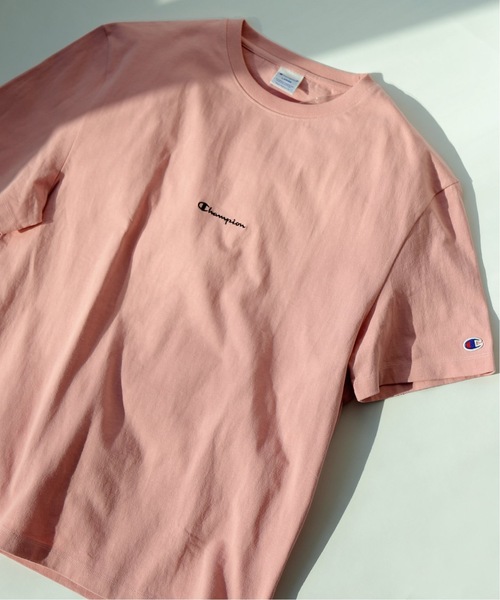 Champion（チャンピオン）の「Champion×EDIFICE / チャンピオン別注 SMALL LOGO TEE（Tシャツ/カットソー・メンズ・ブラック/ホワイト/ベージュ/ネイビー/ピンク・MEDIUM/LARGE/SMALL）」の5枚目の写真