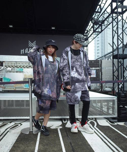 rovtski(ロフトスキー)の「【セットアップ対応】MESH SHORTS/アートプリント 総柄ショーツ(その他パンツ・メンズ・その他/ホワイト×ブラック・FREE)」の3枚目の写真