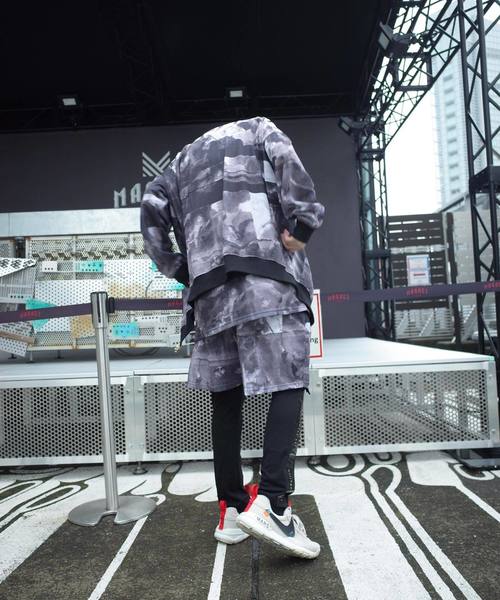 rovtski(ロフトスキー)の「【セットアップ対応】MESH SHORTS/アートプリント 総柄ショーツ(その他パンツ・メンズ・その他/ホワイト×ブラック・FREE)」の8枚目の写真