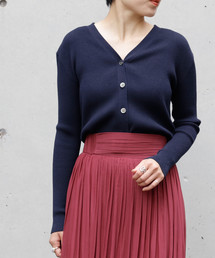 リブVネックカーデ