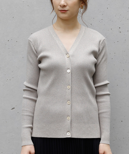 Liesse（リエス）の「リブVネックカーデ（カーディガン/ボレロ・レディース・ゴールド/ベージュ/ネイビー・FREE）」の4枚目の写真