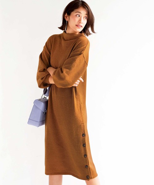 GeeRA(ジーラ)の「スリットボタンニットワンピース(ワンピース・レディース・グレー/ブラック/ベージュ/キャメル・MEDIUM/SMALL/LARGE/X-LARGE)」の1枚目の写真