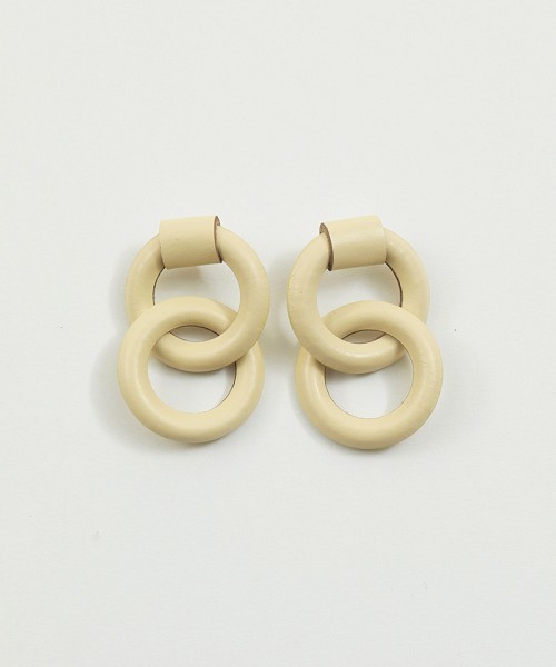 TODAYFUL（トゥデイフル）の「レザーリングピアス（ピアス（両耳用）・レディース・ブラック/モカ/キナリ・FREE）」の8枚目の写真