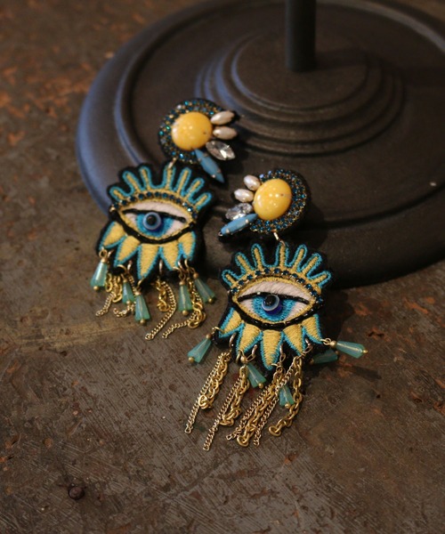 アイズピアス eyes pierce