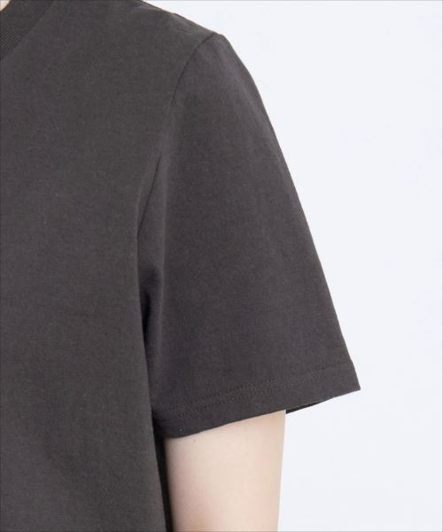 BATONER（バトナー）の「【BATONER for ADAM ET ROPE'】色別注PACK T-SHIRT(Tシャツ)（Tシャツ/カットソー・レディース・チャコールグレー/ホワイト系その他5/ブラウン系その他2・1）」の5枚目の写真