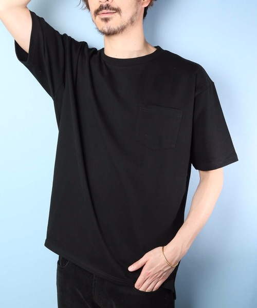 Blue Standard (ブルースタンダード)の「【BLUE STANDARD】男女問わず着用可能なビッグサイズ無地T ドロップショルダー加工 オーバーサイズ ユニセックスサイジング ポケット付き半袖Tシャツ カットソー(Tシャツ/カットソー・メンズ・ホワイト/ブラック/ダークグリーン/ベージュ/ネイビー/ラベンダー/ワイン/レンガ・MEDIUM/LARGE/X-LARGE)」の19枚目の写真