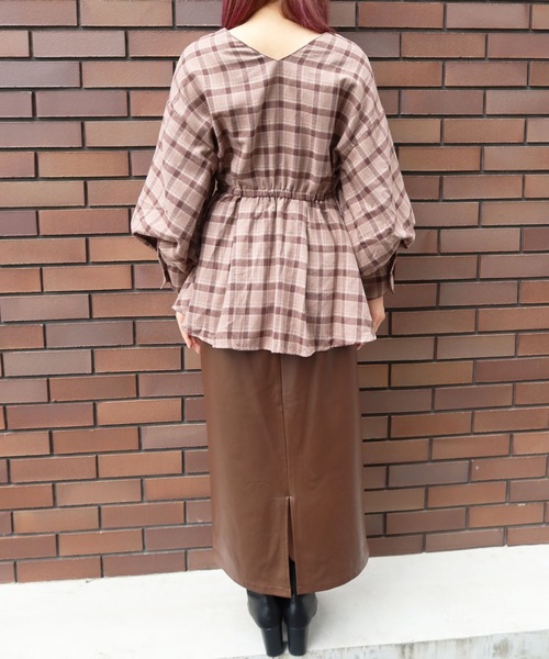 Riberry（リベリー）の「チェックボリューム袖カシュクールブラウス（シャツ/ブラウス・レディース・ブラック/ブラウン/ベージュ・MEDIUM）」の12枚目の写真