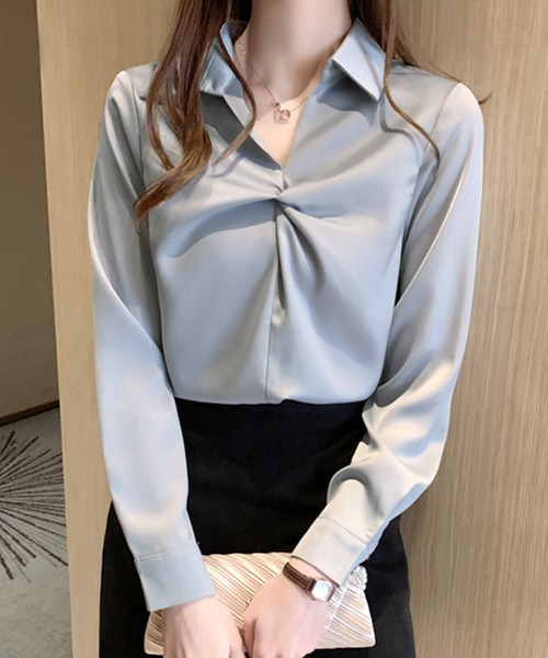 Primazel(プリマゼル)の「マットサテンツイスト長袖ブラウス(シャツ/ブラウス・レディース・ホワイト/ブルーグレー・M)」の13枚目の写真