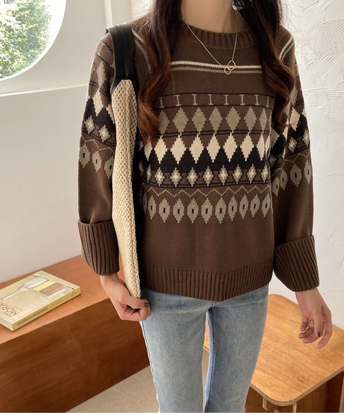 ABITOKYO（アビトーキョー）の「ノルディック柄ニットビッグシルエット 求心ニット（ニット/セーター・レディース・ブラウン/チャコールグレー/アイボリー・FREE）」の16枚目の写真